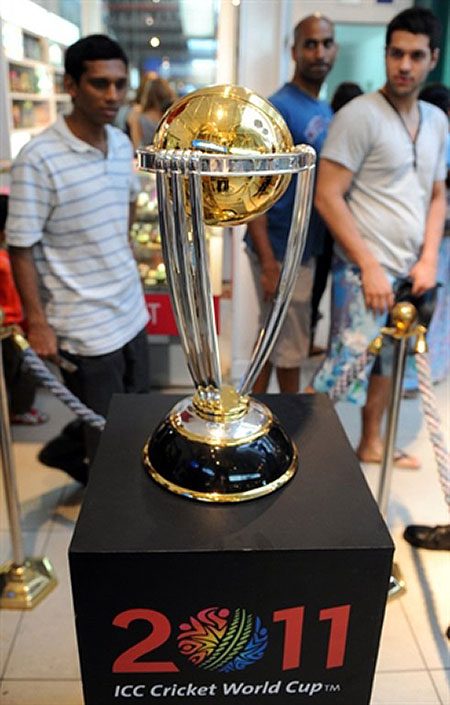 IC20101225435129.jpg World Cup fever grips Colombo