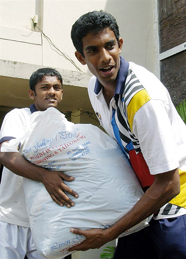IC2010421192.jpg Jehan Mubarak