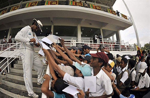 IC7464.jpg Tillakaratne Dilshan