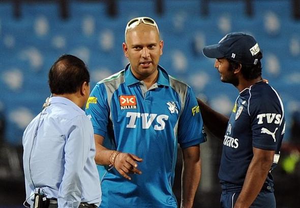 5181085855.jpg Kumar Sangakkara with Yuvraj