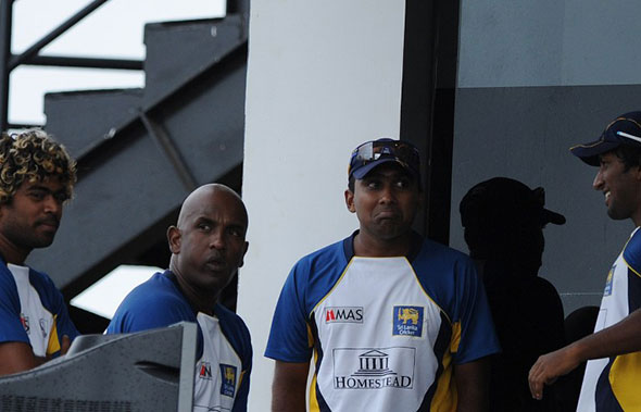 000_Del6152037.jpg Sri Lankan players