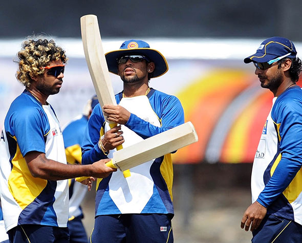 000_Del6153007.jpg Sri Lankan players