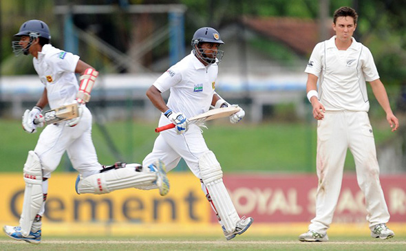 590_Del6173090.jpg Randiv and Samaraweera rescue Sri Lanka