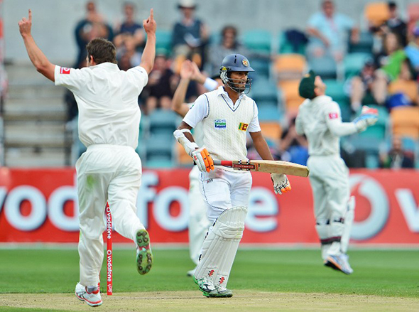 590_Hkg8106312.jpg Dimuth Karunaratne