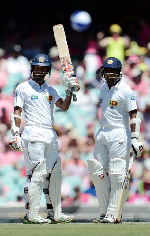 000_Hkg8145020.jpg Dimuth Karunaratne