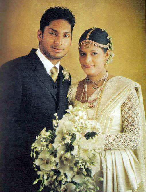 Kumar and Yehali Sangakkara's wedding portrait - Island Cricket