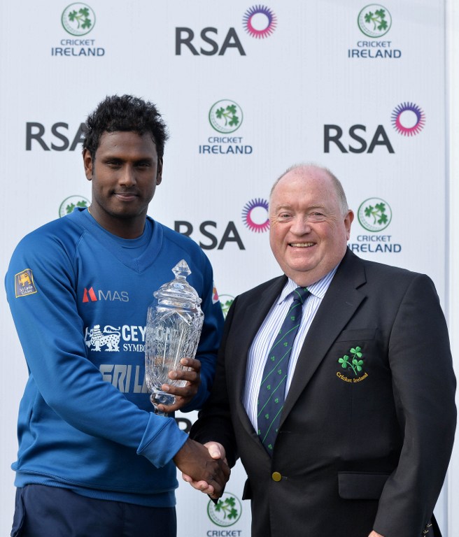 000_DV1719871.jpg Sri Lanka captain Mathews poses with Ireland series trophy