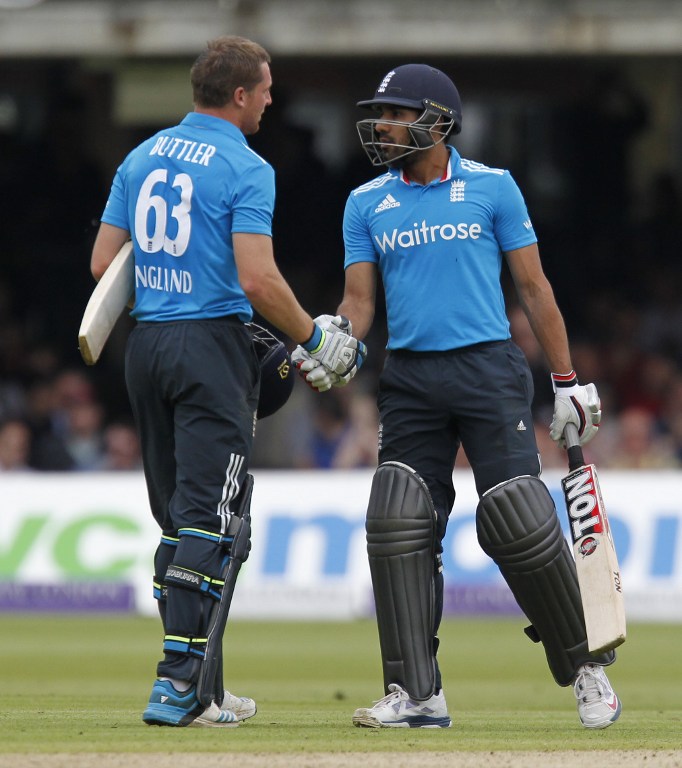 000_DV1747035.jpg Jos Buttler