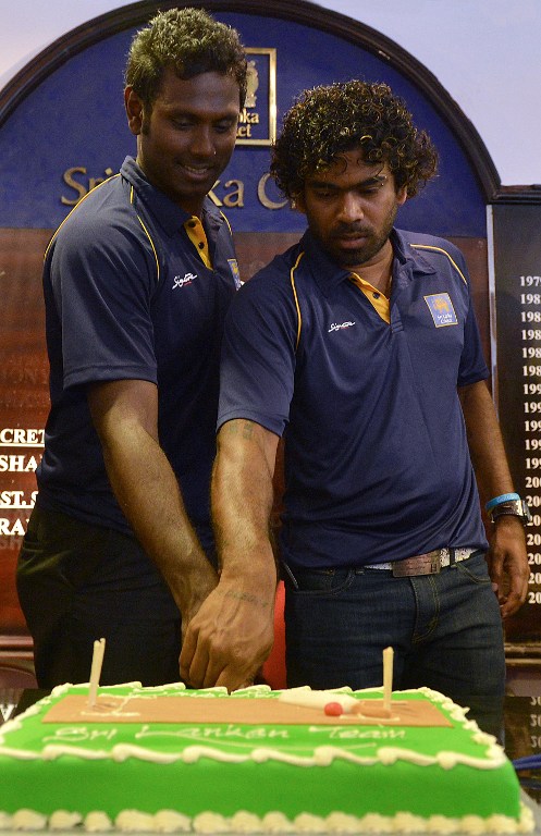 000_Del6331313.jpg Angelo Mathews and Lasith malinga