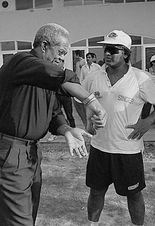 000_sapa970524508200.jpg Arjuna Ranatunga