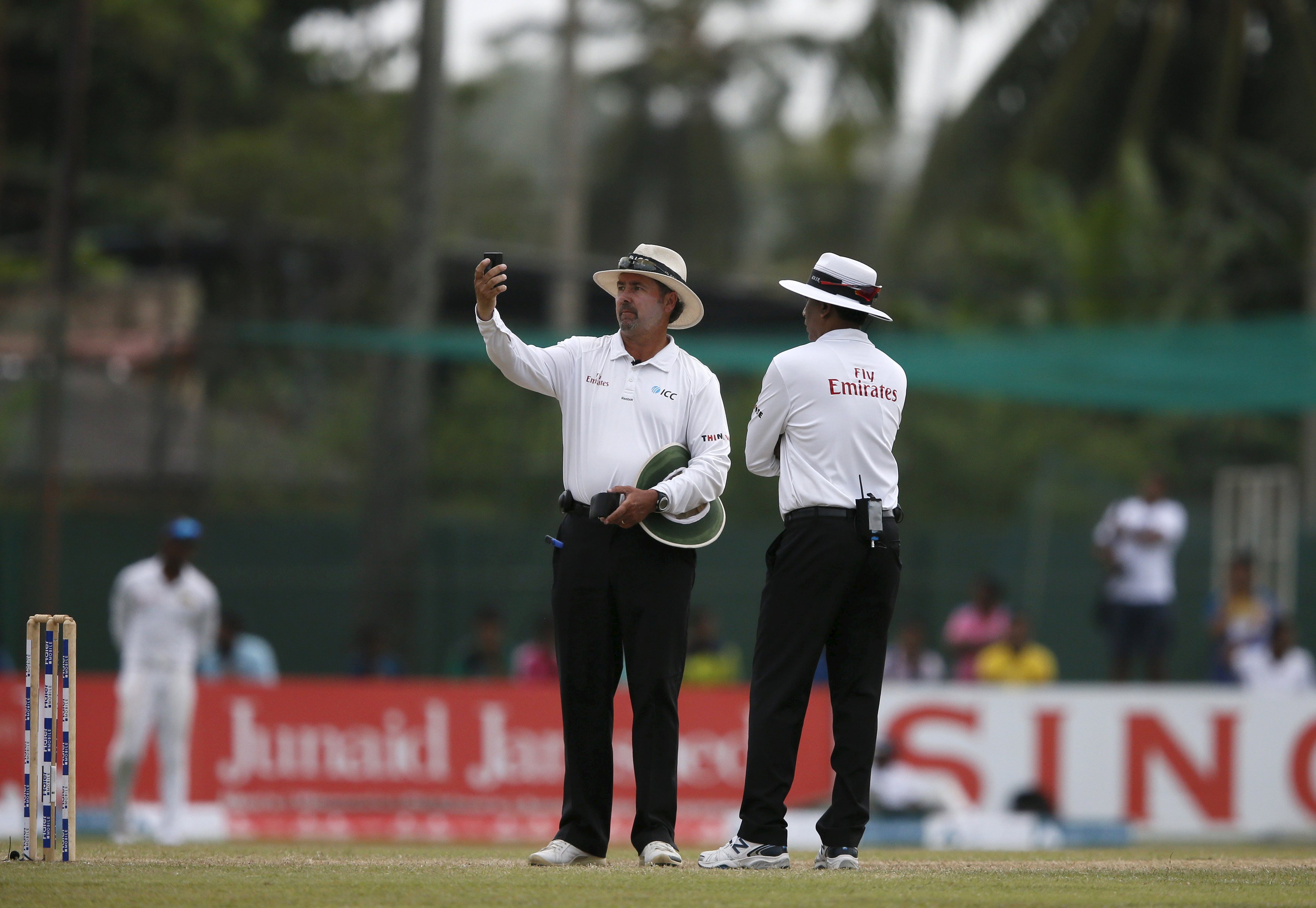 2015-06-27t112108z_1717485749_gf10000140956_rtrmadp_3_cricket-lanka.jpg Richard Illingworth