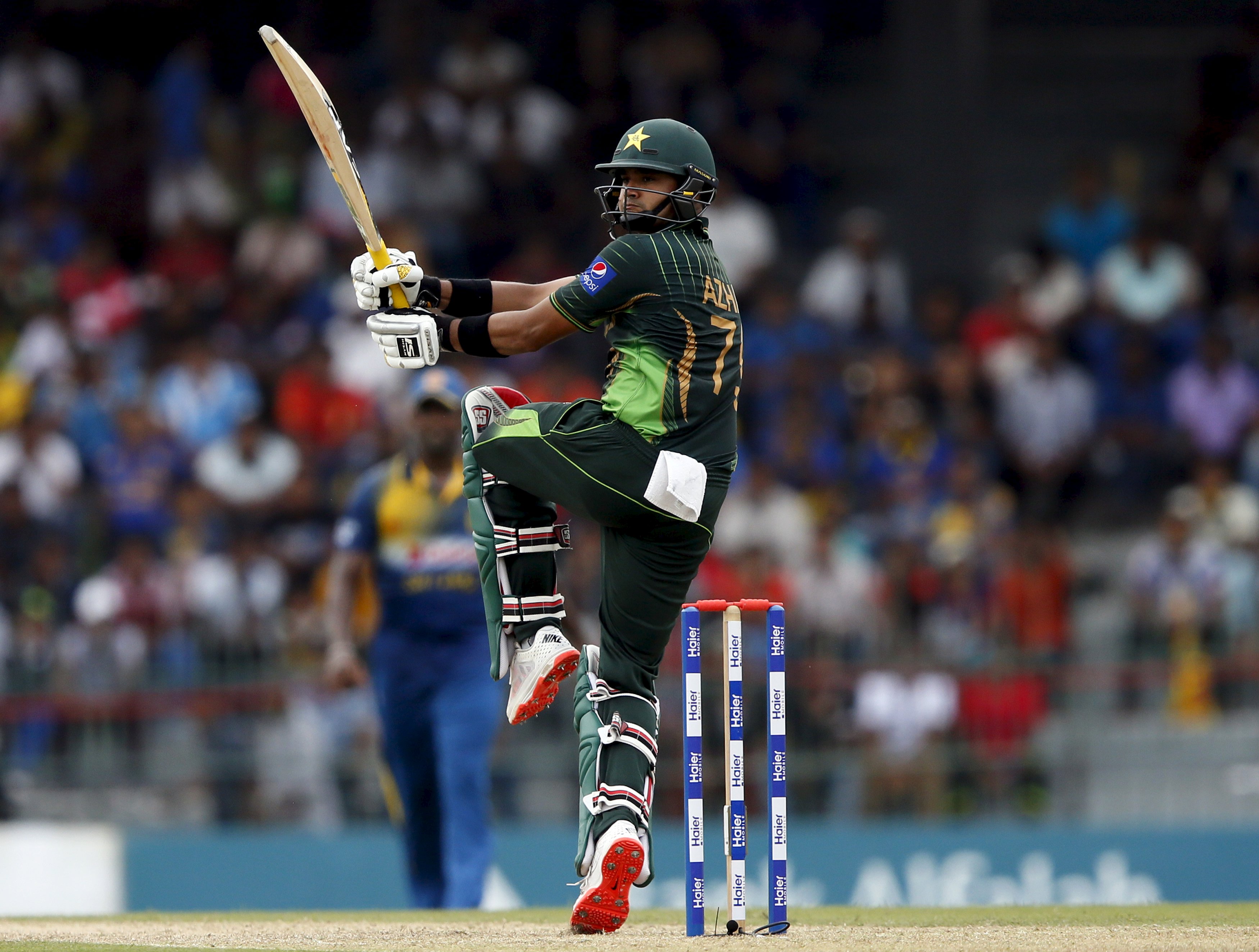 2015-07-19t114422z_1840545747_gf10000163990_rtrmadp_3_cricket-lanka.jpg Azhar Ali