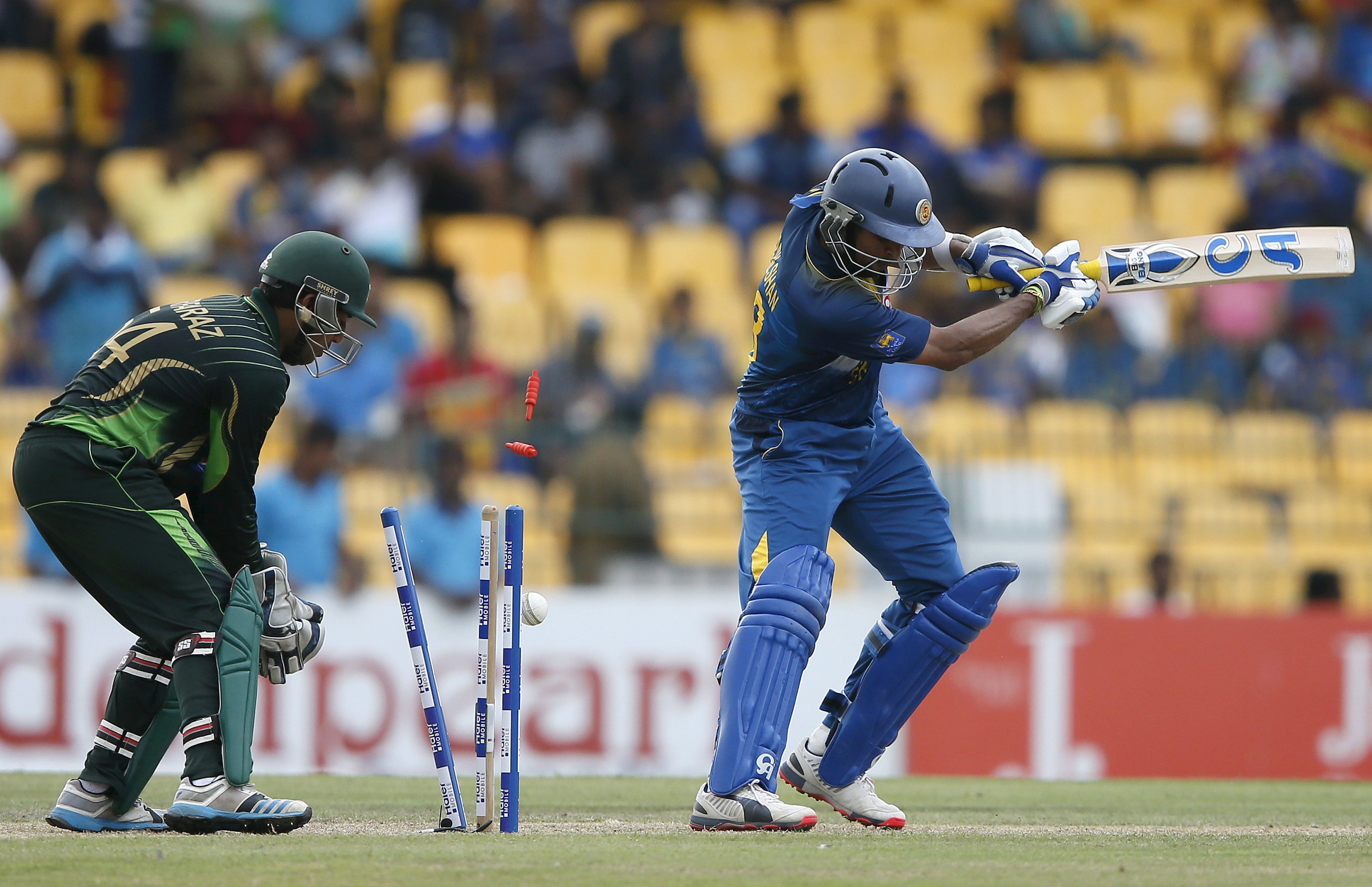 2015-07-22t111101z_1741530725_gf10000166696_rtrmadp_3_cricket-lanka.jpg Tillakaratne Dilshan