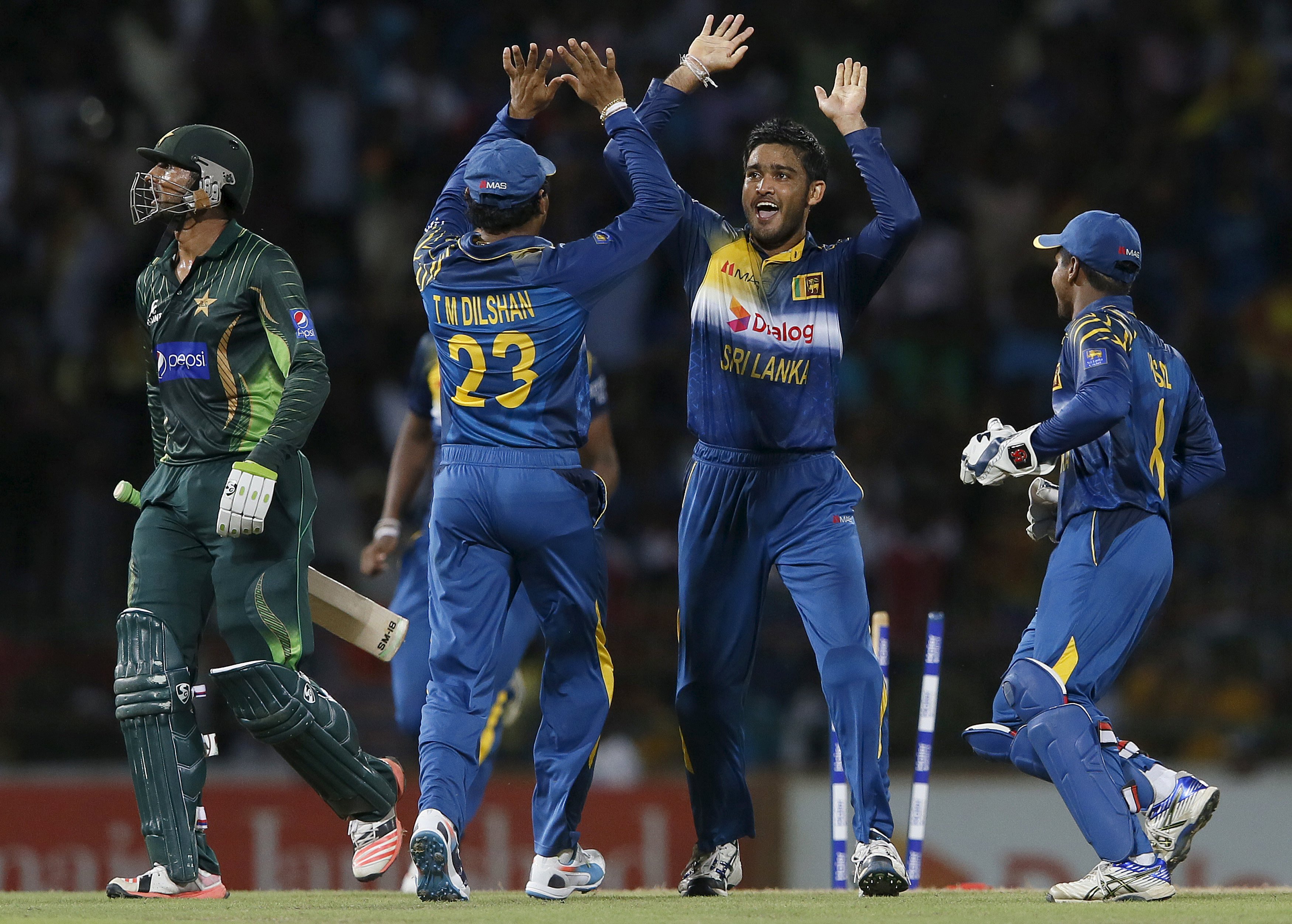 2015-08-01t161204z_2113434399_gf20000010883_rtrmadp_3_cricket-lanka.jpg Sri Lanka's Milinda Siriwardana