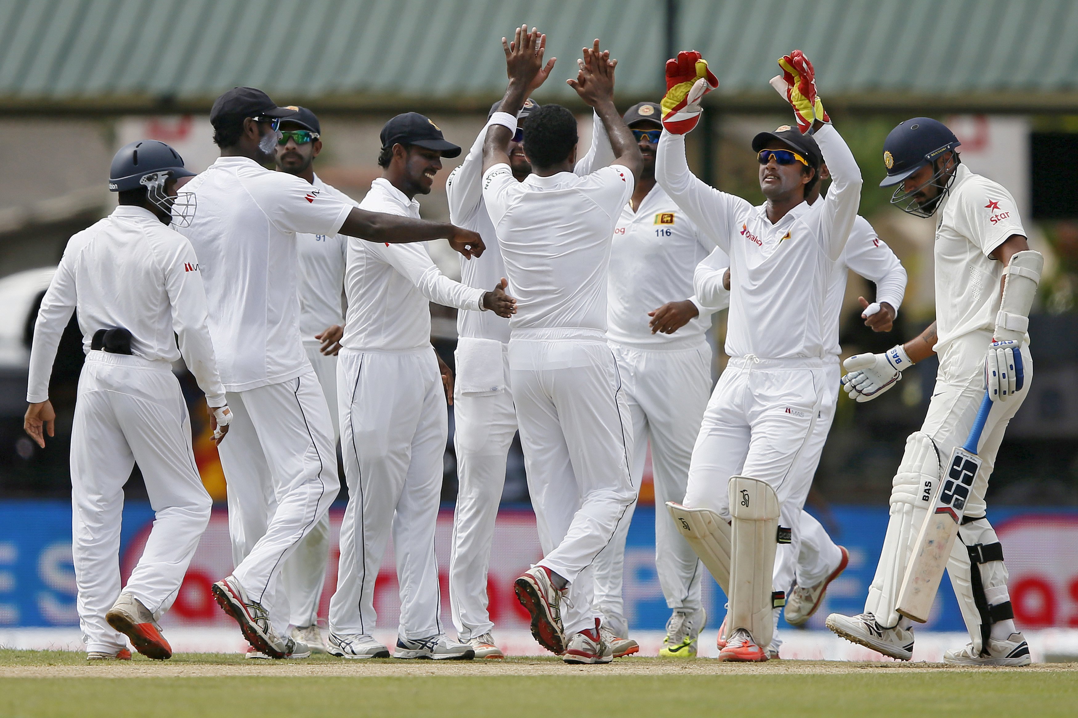 2015-08-20t051122z_1283449415_gf10000177041_rtrmadp_3_cricket-lanka.jpg Sri Lanka's captain Angelo Mathews