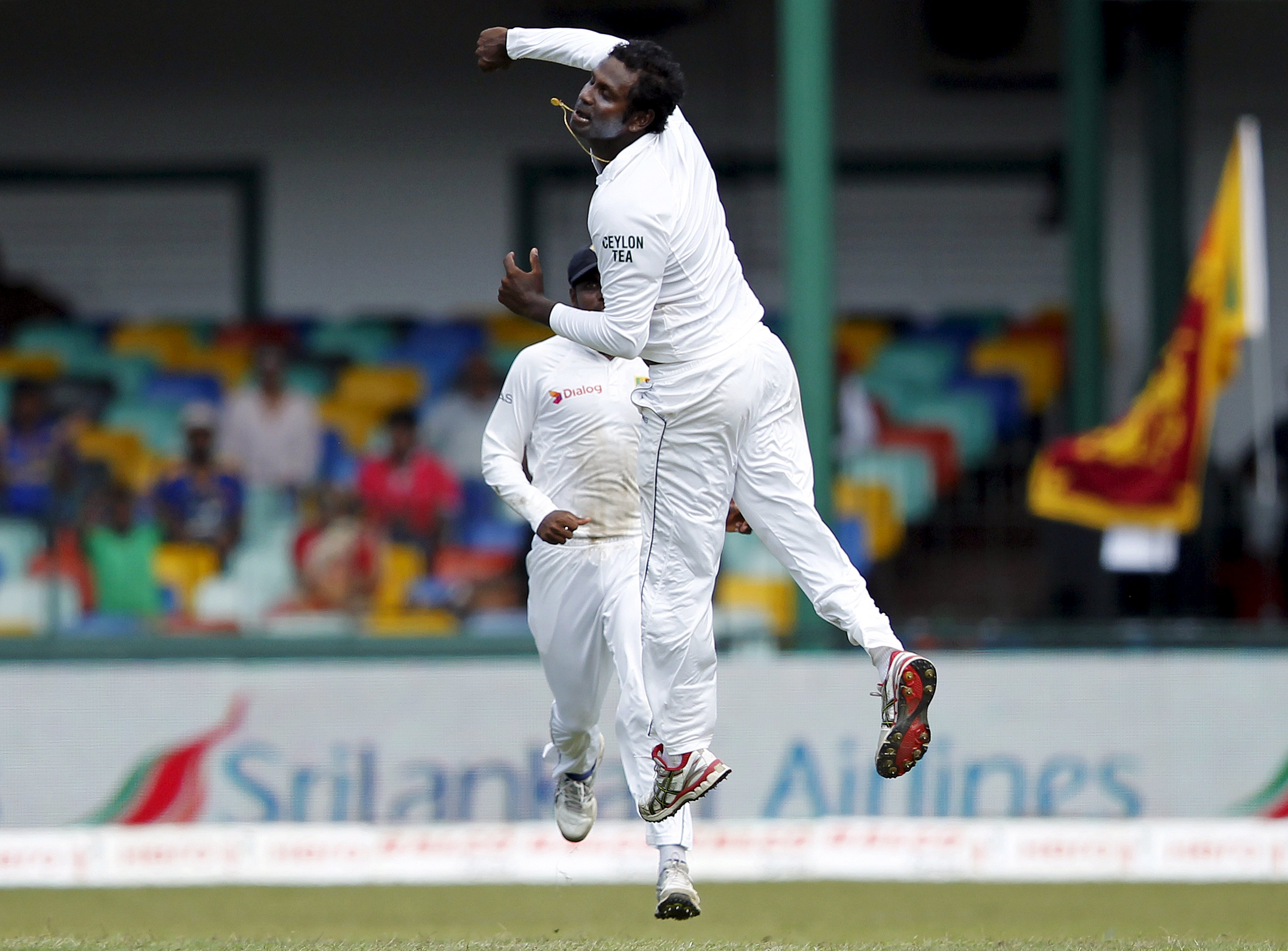 2015-08-29t051501z_655361385_gf10000185988_rtrmadp_3_cricket-lanka.jpg Angelo Mathews