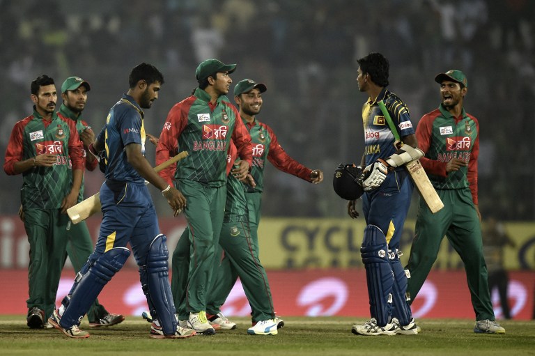 000_8b73e.jpg Bangladesh's players celebrate