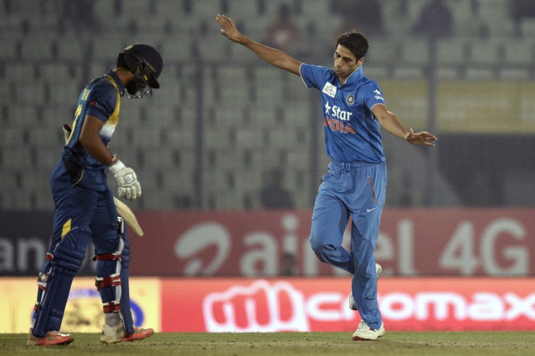 000_del8406085.jpg Dinesh Chandimal