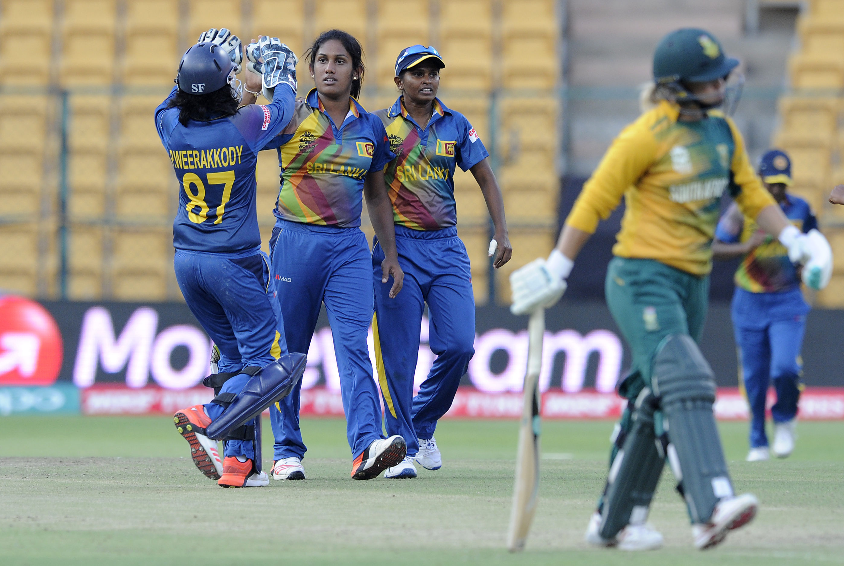 _pal6530.jpg Chamari Atapattu