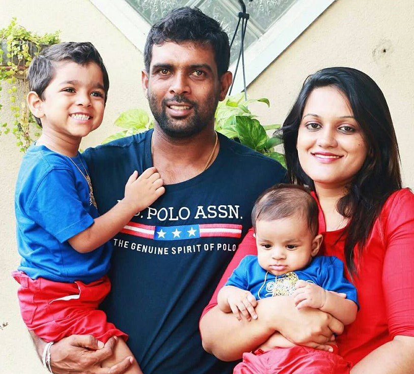Dilruwan Perera with his wife and kids - Island Cricket