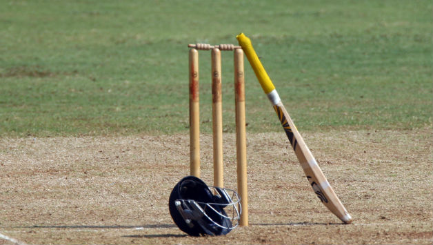 a-helmet-and-bat-rest-against-the-stumps-during-englands-game-against-the-mubai-cricket-association-during-the-first-game-of-the-winter-tour-of-india-played-at-the-brabourne-stadium2.jpg Sri Lanka Cricket News